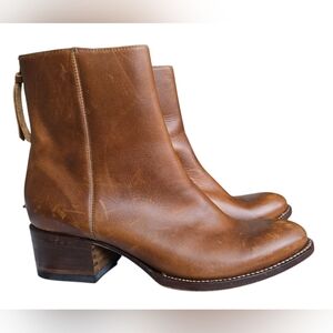 EUC Sylven New York Women's tan Leather boots size 6.5 made in Spain